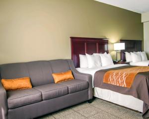 Comfort Inn & Suites Love Field – Dallas Market Center