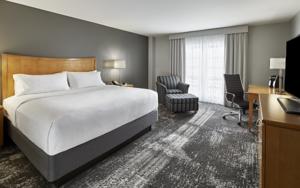 Holiday Inn & Suites Hotel Alexandria - Old Town