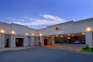 DoubleTree by Hilton Grand Rapids-Airport