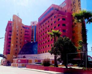 Hotel Corona Plaza en Rosarito, Mexico - Lets Book Hotel