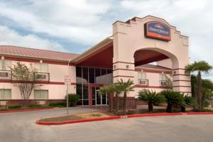 Howard Johnson Hotel & Suites by Wyndham San Antonio