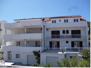 Apartments Dobrila