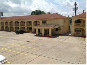 Guest Inn and Suites