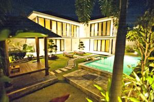 Bali White Villa