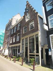Authentic Jordaan Apartment