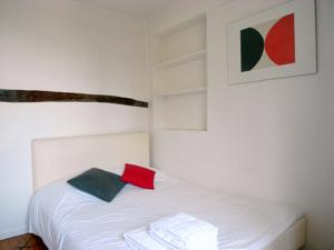 One-Bedroom Apartment - Rue Princesse
