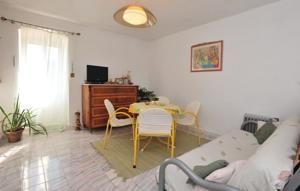 Two-Bedroom Apartment Dracevica 05