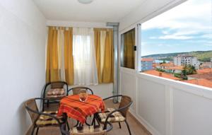 Two-Bedroom Apartment Trogir with Sea View 06