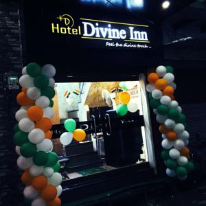 Hotel Divine Inn