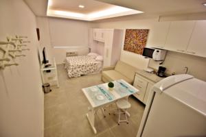 Rio's Spot Apartment C012