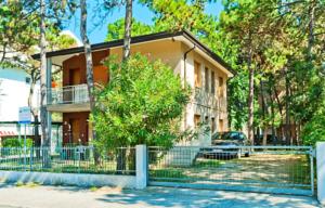 One-Bedroom Apartment in Bibione X