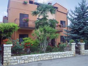 Two-Bedroom Apartment in Rovinj VI