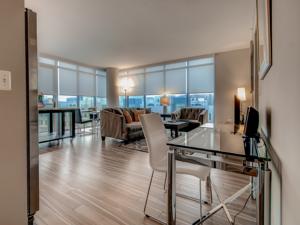 Global Luxury Suites at Park Crest Lofts