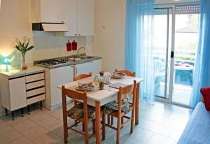 One-Bedroom Apartment in Ponchielli