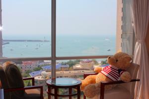 Qingdao Jinshan We+ Holiday Apartment