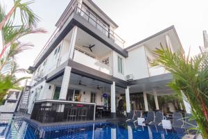 Greg's Residence Phuket