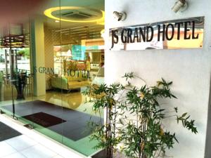 JS Grand Hotel