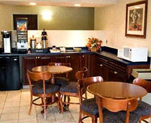 Country Hearth Inn & Suites Lomira