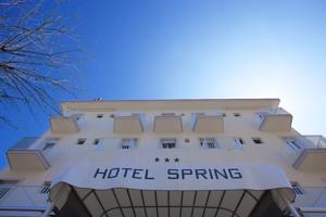 Hotel Spring