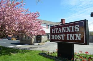 Hyannis Host Inn