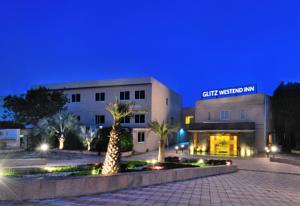 OYO 9771 Hotel Glitz Westend Inn