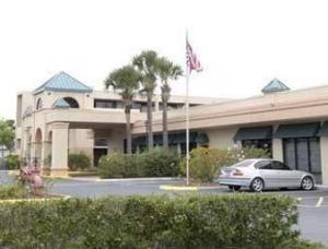 Travelodge Inn and Suites Orlando Airport