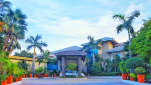 Dee Marks Airport Hotel & Resorts