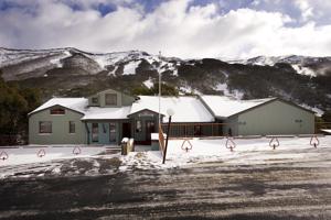 Lhotsky Apartments