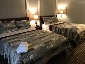 Grewals Inn and Suites by Elevate Rooms
