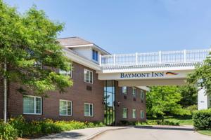 Baymont Inn and Suites Des Moines Airport