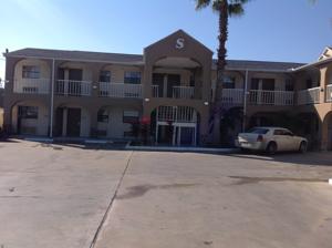 Summit Inn and Suites
