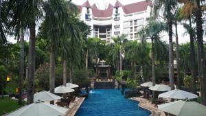 Novotel Surabaya Hotel