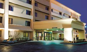 La Quinta Inn & Suites St. Louis Hazelwood – Airport North