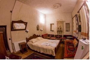 Vineyard Cave Hotel
