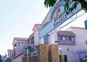 Holiday Inn Express Los Angeles Universal City - Cahuenga