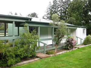 Alpine Holiday Apartments & Campground