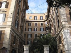 Apartment Costantino Roma