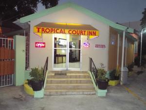 Tropical Court Inn