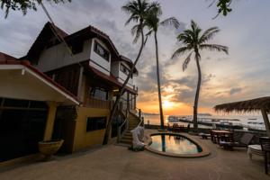Patong Sunset Beachfront Hotel