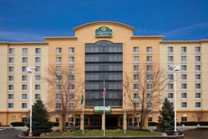 La Quinta Inn & Suites Cincinnati Sharonville