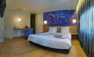 Hotel l