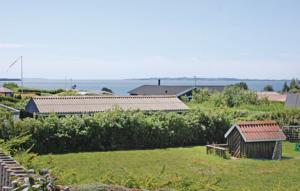 Three-Bedroom Holiday home Ebeltoft with Sea View 05