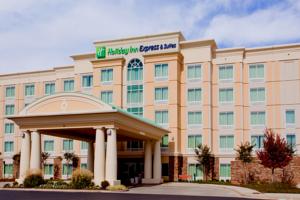 Holiday Inn Express Hotel & Suites Jackson Northeast