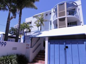 Surfers Beach Resort One