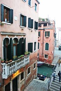 Cool Apartments Venice