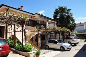 Two-Bedroom Apartment in St Rosello