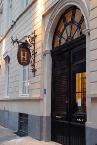 Hans Memling Hotel