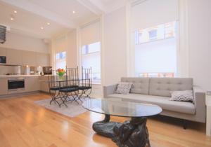 Piccadilly Circus & Theatreland - Soho Abode Apartments
