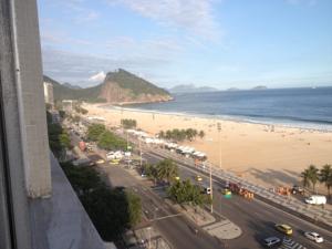 Home in Rio by Atlântica