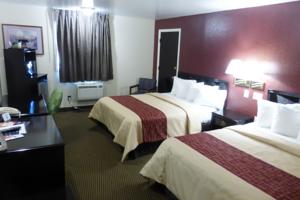 Red Roof Inn and Suites Piqua